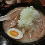 おおひろ - 背脂ラーメン810円