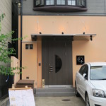 和 - 2015年06月27日（土）　外観　2台駐車できます！！