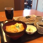 Kagonoya - ざる蕎麦とミニカツ丼のセット950円です