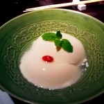 大傳梅梅 - 杏仁豆腐