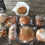 おかしとパン　HOME LABO. - 2015年7月上旬訪問 購入後、大村公園で実食。これだけで¥1,600。単価は高いかな。
