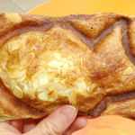 サザエうす皮たい焼 - デニッシュカスタード　240円