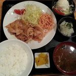 飲食笑商何屋ねこ膳 - 