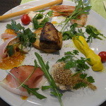 キャトルラパン - 色鮮やかな前菜盛り合わせ