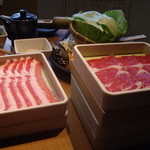 Shabushabu Onyasai - 基本お肉+牛色々