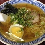 味覚亭 - ラーメン (400円)