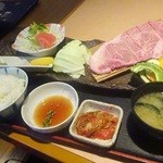 ランチメニュー「超特撰ステーキランチ」（8000円）