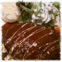 キッチン 大宮 MARK IS みなとみらい店 - デミハンバーグ。