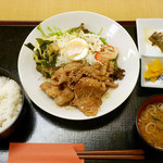 レストラン じぇびあん - 豚肉の味噌炒め定食 ¥975