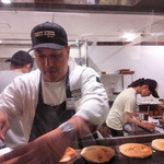 Forty Niner Restaurant - オーナーシェフ　ウイルさん