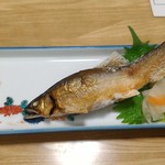 Maru Tora Honten - 天然鮎の塩焼き（２匹中の１匹）