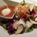 フランダース テイル - オンタマネギドレッシングの具沢山サラダ