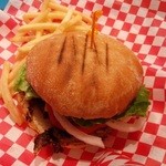 Teddy's Bigger Burgers - チーズバーガー