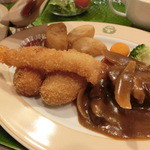 レストラン雪河亭 - 蟹クリームコロッケ、ミートコロッケ、海老フライ、ビーフシチュー