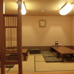 おでんの冨茂登 - 小上がり