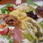 エノテカ・オルモ・デル・カウカソ - ゴジラ海老やアナゴのテリーヌが前面に