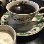 ティーハウス リーベ - セットのコーヒー(生クリーム付き)