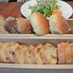 パンおかわりできます