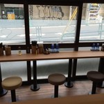 はぐれ雲 - 新しい雰囲気で食事をお楽しみ下さい