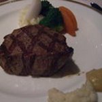 牛フィレ肉のステーキ