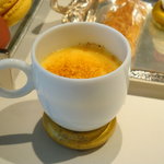 ロオジエ - プレデセールのクレームブリュレ。