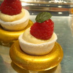 ロオジエ - プレデセールのメレンゲとキイチゴ。