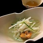 八寸 - お口直し  渡り蟹と野菜の和え物