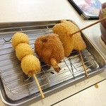 串カツ田中 - うずら、鶏手羽、玉ねぎ、ハムカツ。