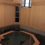 新井旅館 - 檜の香りに包まれた貸し切り風呂は45分1080円で堪能できました