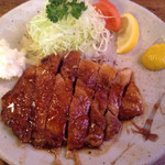 とんかつ かつせい - 豚ロース生姜焼き定食大盛り950円