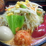 麺や 葉月 - 辛タンちゃん麺・野菜大盛・煮玉子（980円）