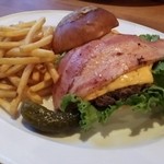 WESTERN CAFEDINER TEXAS COWBOY - プレミアムハンバーガー 980円（お店のイチオシバーガー）