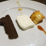 オステリア・オリエーラ - 27年7月　ショコラ、パッションフルーツセミフレッド、カスタードプリン