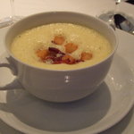 レストラン カーウントカー - 黄色いパプリカスープ