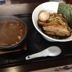つけ麺　らいこう - 2015/06/14かいこくカレーつけ麺、全部のせ