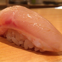 江戸前鮓 すし通 - あら
                  