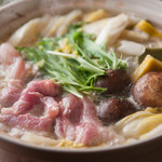 Luxurious taste ``Yuzu Chanko nabe with Mochi Pork and Free Range Chicken'' (1 serving)