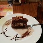 オステリア・アンコーラ - セットのケーキはクルミチョコ♪