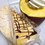 Idumiya - 二重奏チーズケーキ（260円）とマーブルチーズケーキ（290円）とかぼちゃのシフォン（250円）