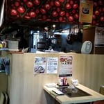 かき小屋○座 綱島店 - 厨房方面