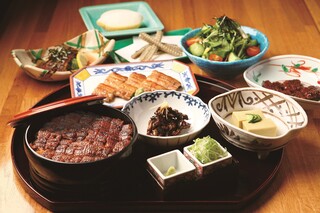 Hitsumabushi Nagoya Binchou - 