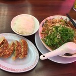 ラーメン魁力屋 あけの平店 - 台湾ラーメン＋餃子定食