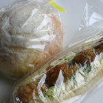 마마고토 - バターボール128円、鶏唐揚げコッペ198円