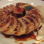 Le Bol - バナナのタルト ラムとライムのキャラメルソース 紅茶のアイスクリーム添え