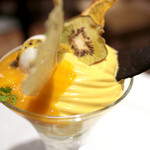 ダマン リュミエール - ダマンリュミエール風 “フルーツパフェ"のマンゴーエスプーマ '15 5月中旬