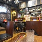 野菜とビストロ Baarm - 店内