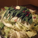 博多 三日月 - もつ鍋♪おいしくなる前