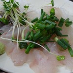 ゆうき食堂 - 刺身2点盛り定食の刺身は鯵と平目