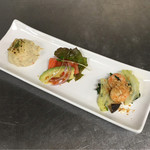 ベビーフェイスプラネッツ  - 日替わりランチ
      イタリアンソーセージとブロッコリーのグラタン
      えびと野菜のガーリックバターソテー
      香草パン粉ををまぶして