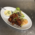 ベビーフェイスプラネッツ  - 日替わりランチ
      若鶏のから揚げフレーバースモークソースで